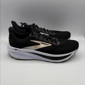 Brooks Ghost 17 women’s 9 Black and White Athletic Sneakers s5